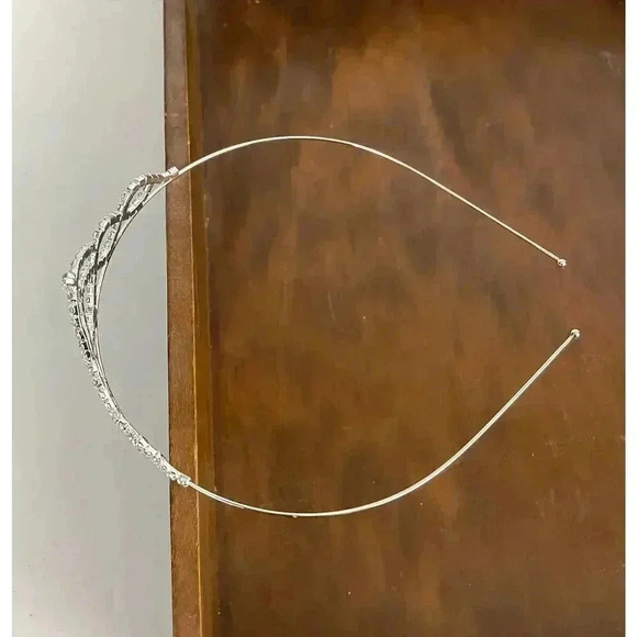 Clear Rhinestone Metal Silver Tone Swirl Design Hair Tiara Crown NEW - Picture 9 of 9